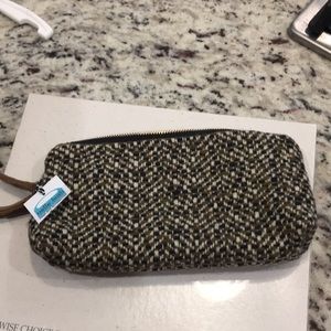 NWT nelle  bush bag/purse/wristlet